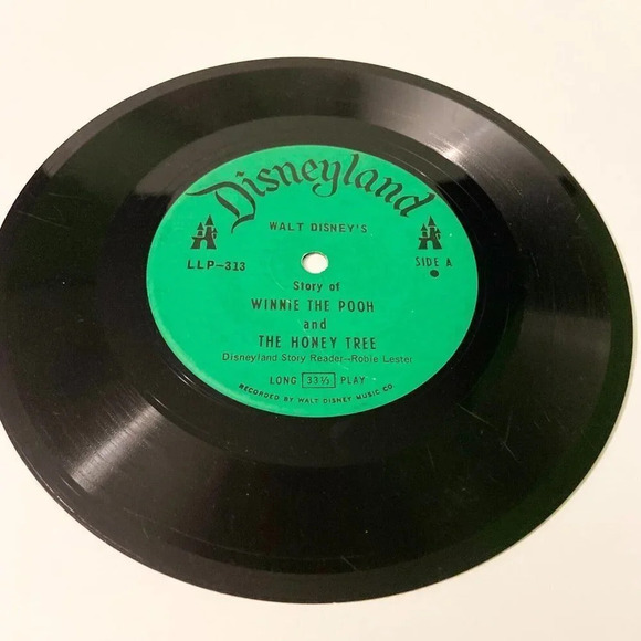 Vintage 1965 Disney Winnie the Pooh and the Honey Tree 7  Inch Record and Book - Picture 11 of 16